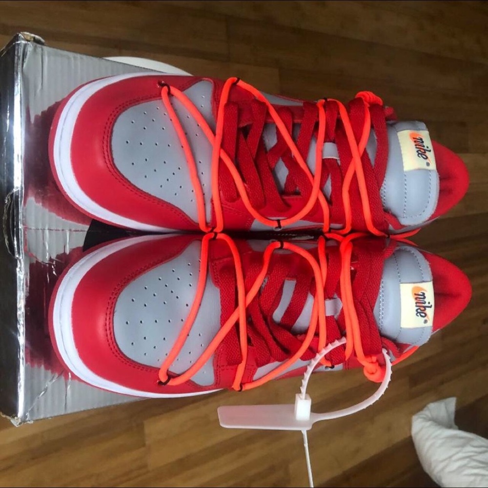 Off white Dunks got them as a gift been trynna get them off my hands.
